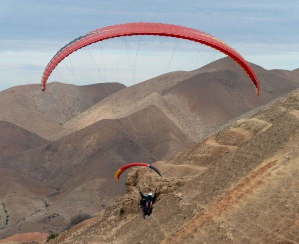Parapente au-dessus de Marrakech